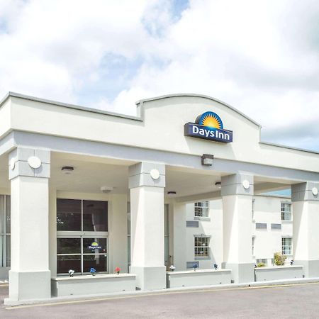 Days Inn by Wyndham Roanoke Near I-81 Eksteriør bilde