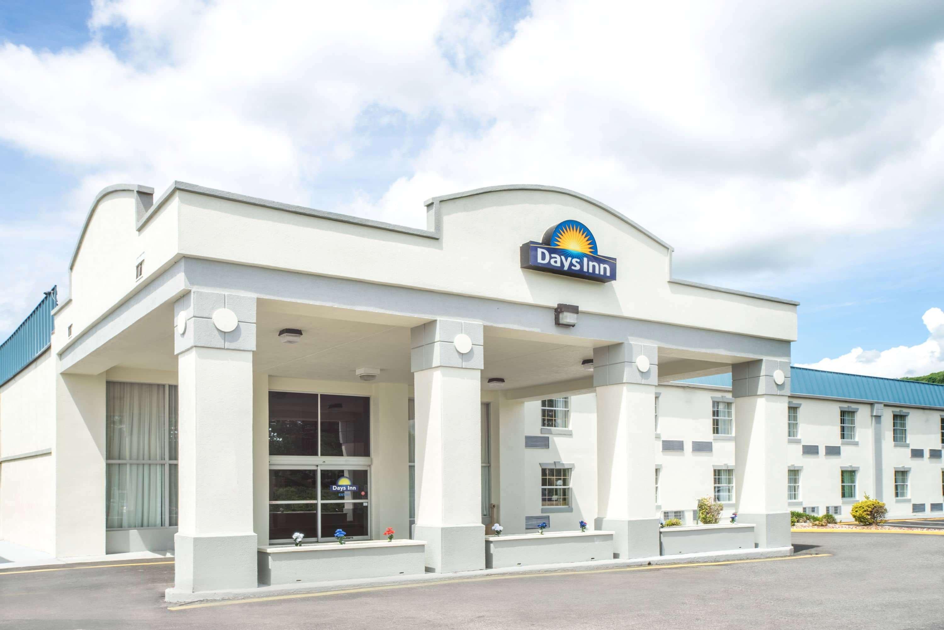 Days Inn by Wyndham Roanoke Near I-81 Eksteriør bilde